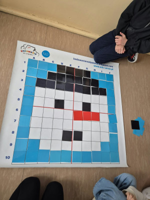 Dyktando graficzne - bałwanek z Kodowanie na dywanie